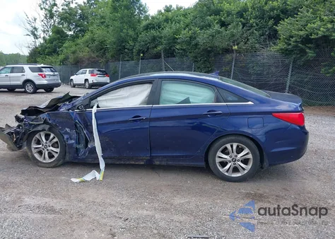 2011 Hyundai Sonata Limited z USA, uszkodzony, nr VIN 5NPEC4AC9BH199925